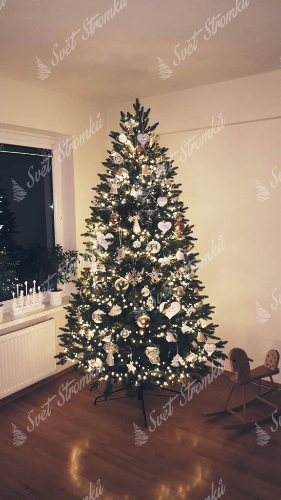 Ozdobený umělý vánoční stromek 3D Jedle Kanadská