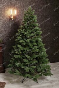 3D stromek mě pěkný tvar a velký počet větviček s 3D jehličím. Toto 3D jehličí dokonalé znázorňuje borovicové jehličí a tak je k nerozeznání od živého stromečku. Stromek je postaven na kovovém stojanu.