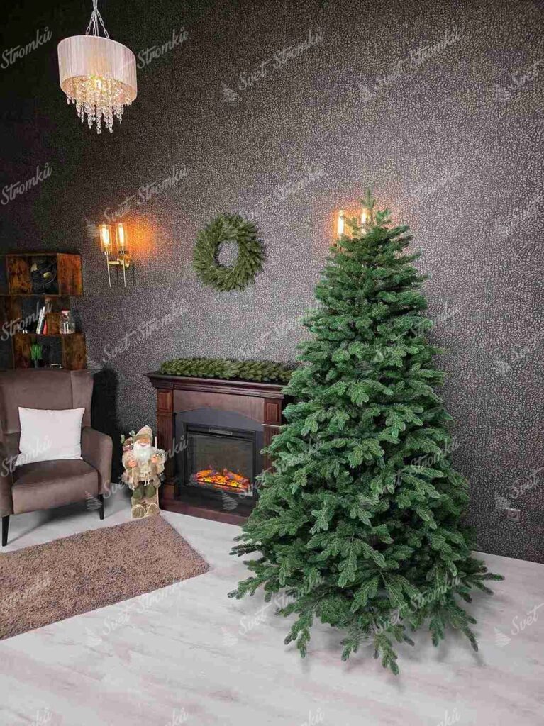 Umělý vánoční stromek FULL 3D Smrk Bavorský, má husté tmavě zelené jehličí