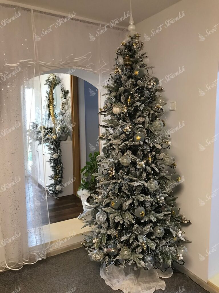 Umělý vánoční stromek 3D Jedle Bílá Štíhlá 210cm